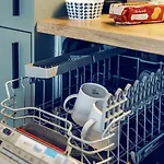 Comfy 3-room - Centre - Free Parking For 2 Cars & Balcony And Lift * 브로츠와프