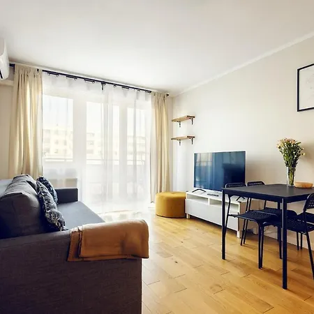 Comfy 3-room - Centre - Free Parking For 2 Cars شقة فروتسواف