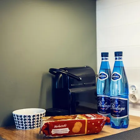 3-room Centre Near Market Square Free Parking