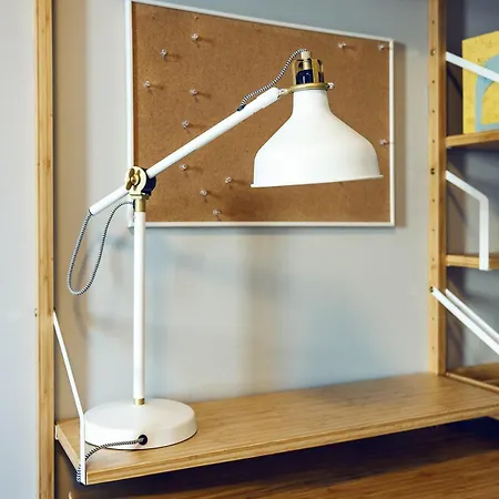 شقة Comfy 3-room - Centre - Free Parking For 2 Cars *