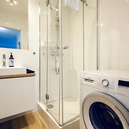 Spacious 3-room - Centre - Free Parking For 2 Cars - Balcony * 弗罗茨瓦夫