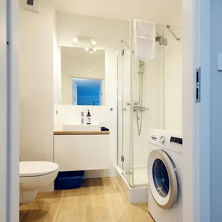 Comfy 3-room - Centre - Free Parking For 2 Cars *