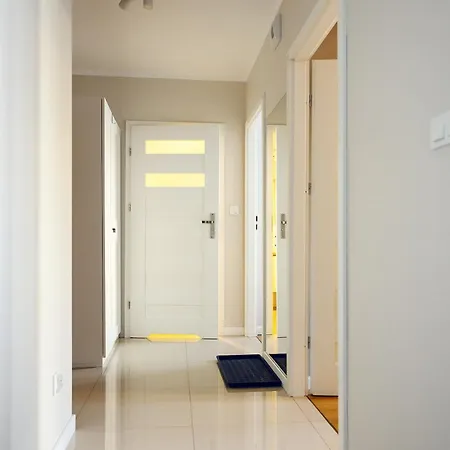 Spacious 3-room - Centre - Free Parking For 2 Cars - Balcony 公寓 弗罗茨瓦夫