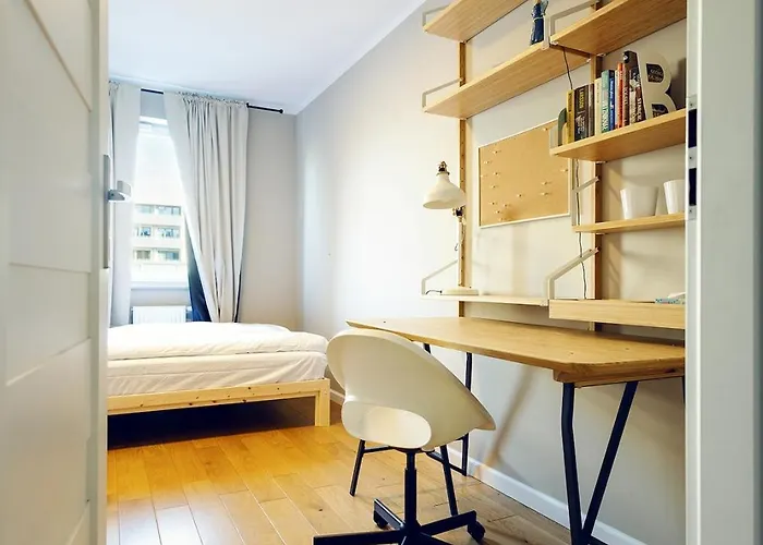 3-Room Apartment In Wroclaw, City Centre, Free Parking For 2 Cars Apartment Wroclaw