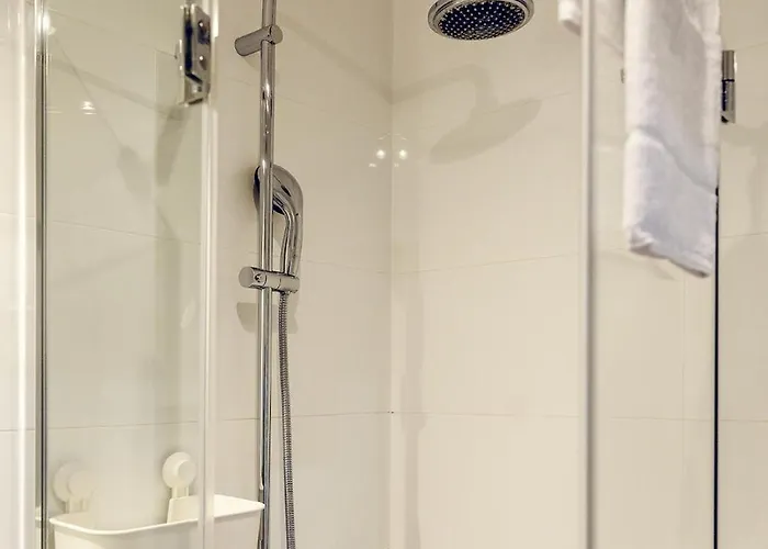 3-Room Apartment In Wroclaw, City Centre, Free Parking For 2 Cars