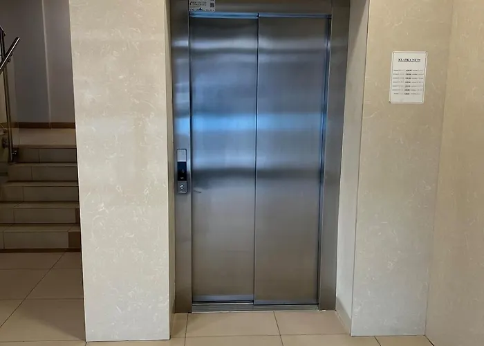 3-Room Apartment In Wroclaw, City Centre, Free Parking For 2 Cars